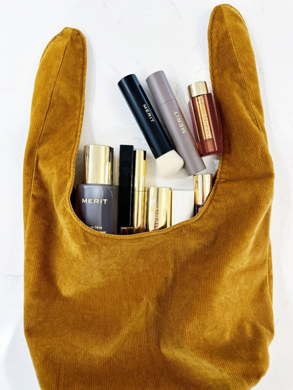 MERIT beauty signature cosmetic bag (OS) - Picture 2 of 5